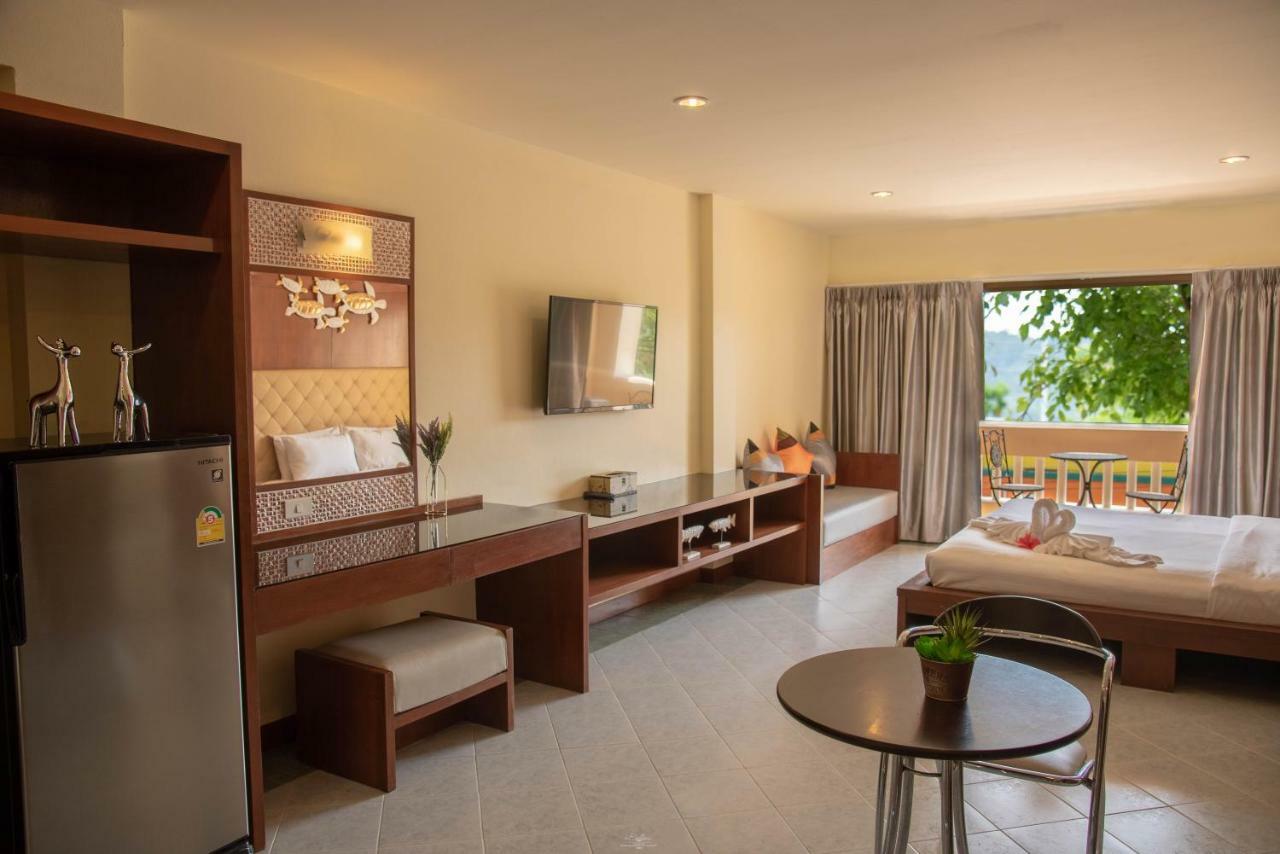 Park 38 Hotel - Sha Plus Phuket Exterior foto